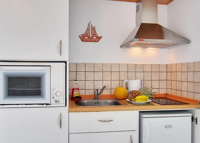 Апартаменты Captain Stavros Milos *