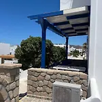 Captain Stavros Milos Апартаменты Поллония